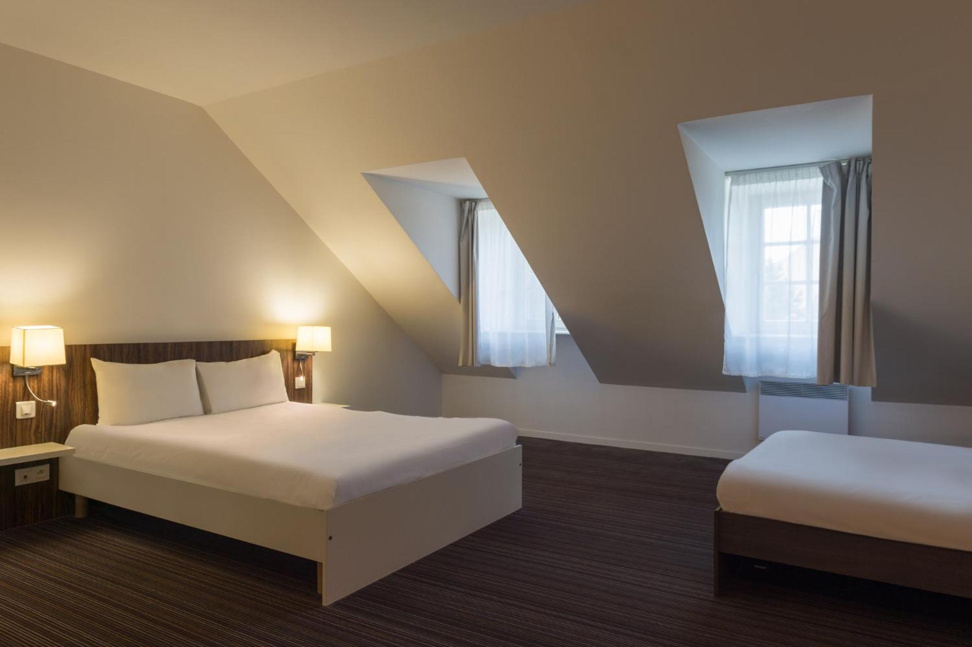 The Originals City, Hotel Le Coeur D'Or, Sedan Est Douzy Екстер'єр фото